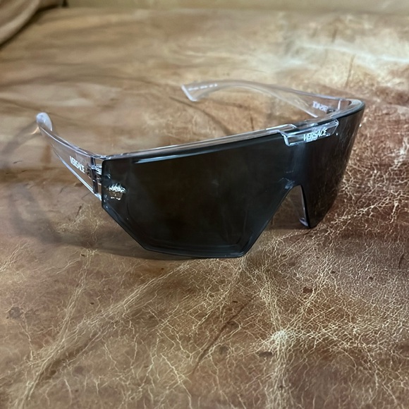 Versace Sunglasses from new season, unisex - Picture 1 of 4